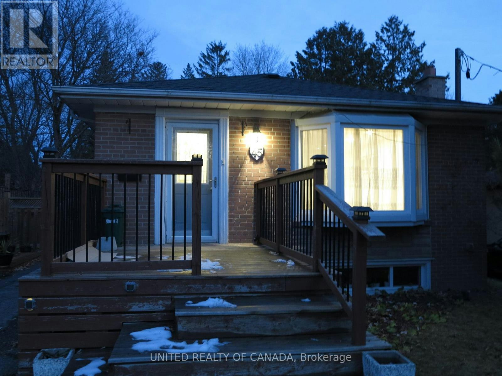 45 Bayview Parkway, Newmarket, ON, L3Y 3W2 - 2