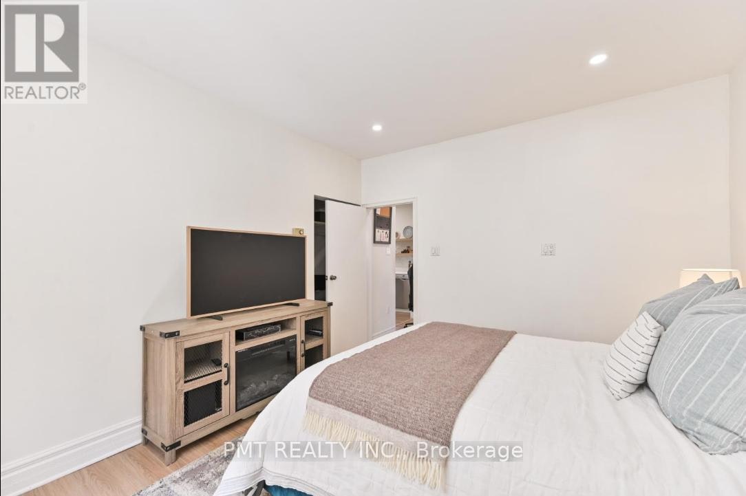 MAIN-406 Nairn Avenue, Toronto, ON, M6E 4J3 - 16