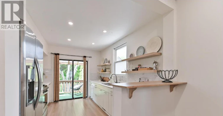 MAIN-406 Nairn Avenue, Toronto, ON, M6E 4J3 - 11