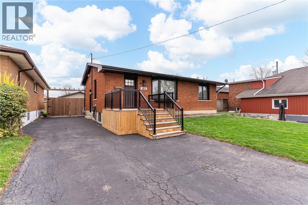 185 Deschene Avenue, Hamilton, ON, L9A 3K3