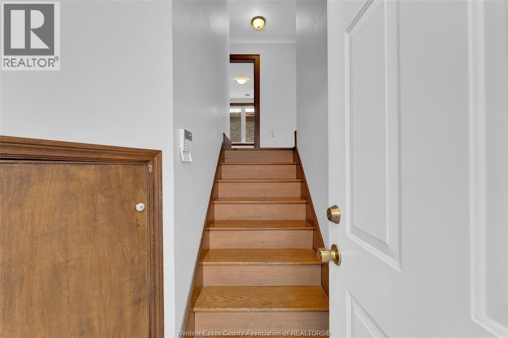 UPPER-1451 Ouellette Avenue, Windsor, ON, N8X 1K1 - 11