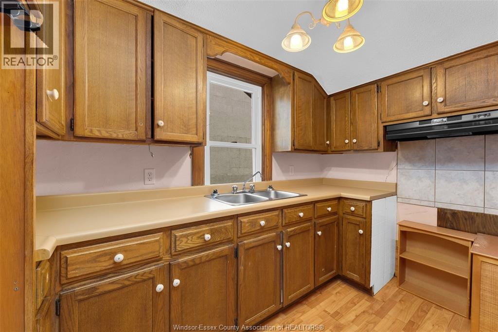 UPPER-1451 Ouellette Avenue, Windsor, ON, N8X 1K1 - 23