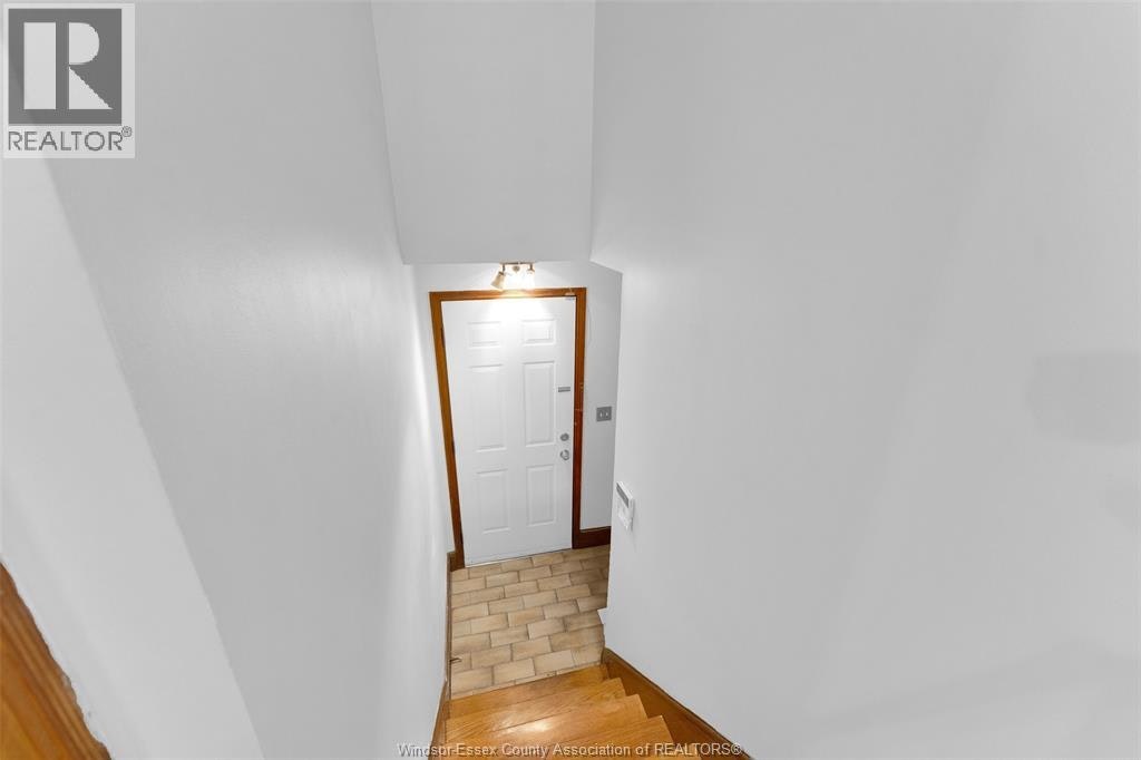 UPPER-1451 Ouellette Avenue, Windsor, ON, N8X 1K1 - 12