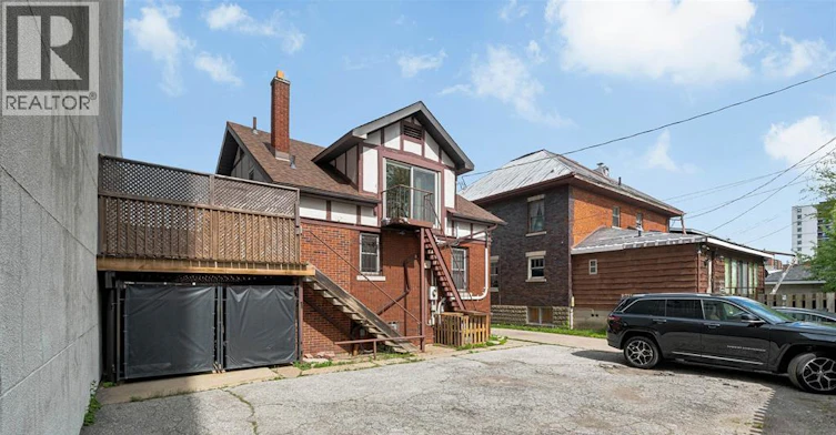 UPPER-1451 Ouellette Avenue, Windsor, ON, N8X 1K1 - 10