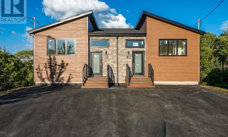 24 Swivel Court