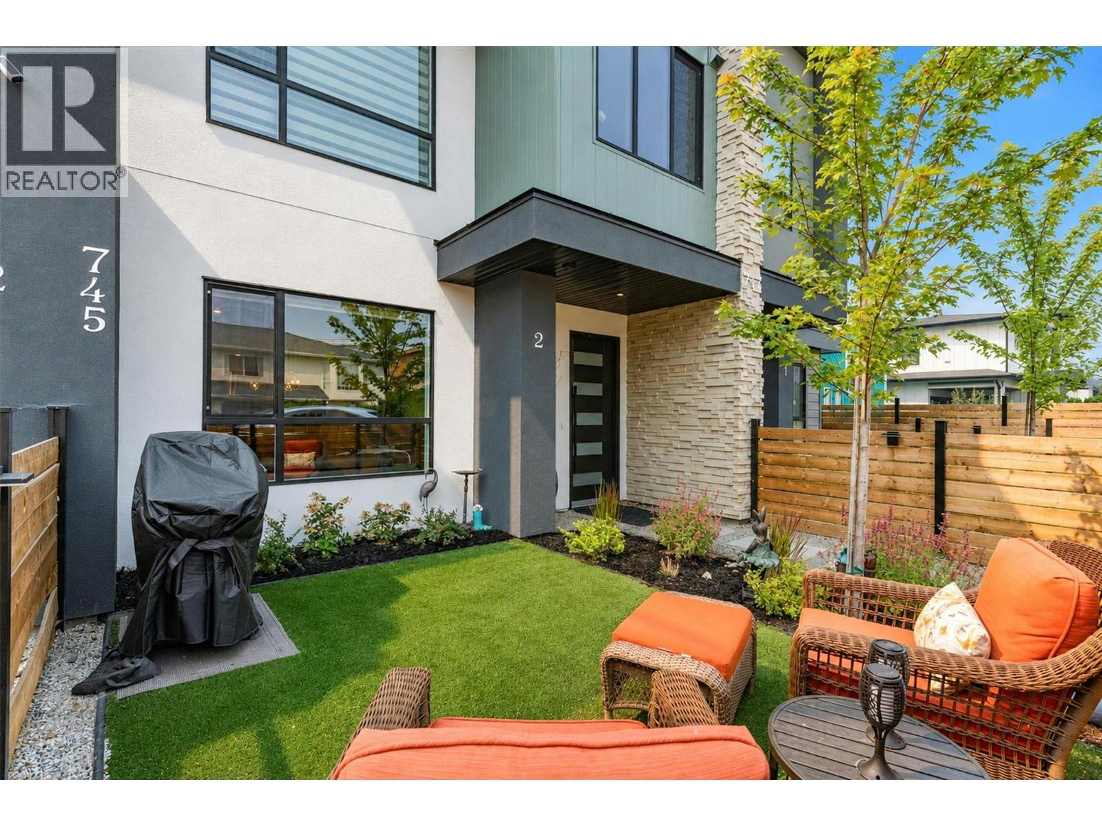 2-747 Patterson Avenue, Kelowna, BC, V1Y 5C9