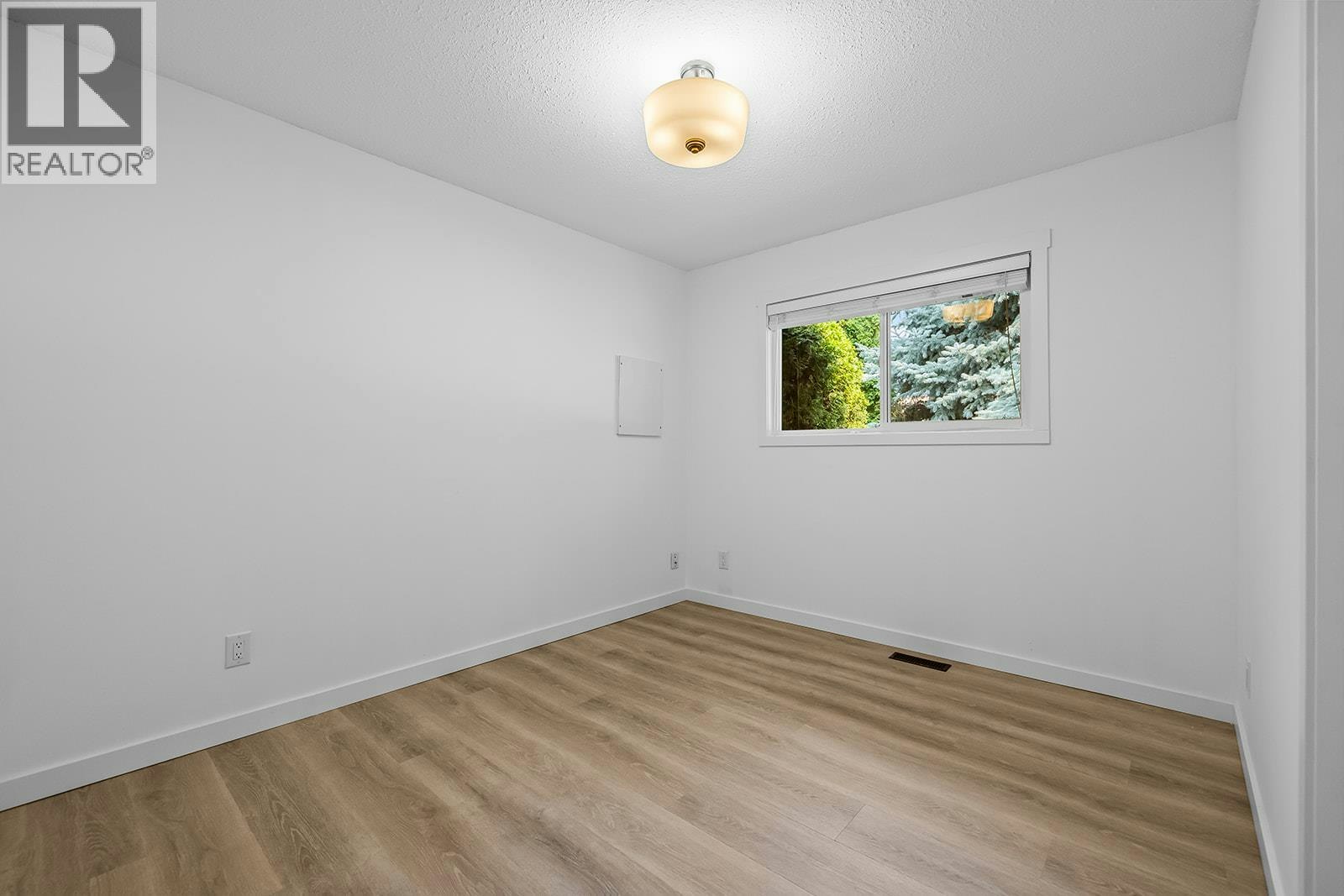 748 N Hollywood Road, Kelowna, BC, V1X 5Y7 - 20