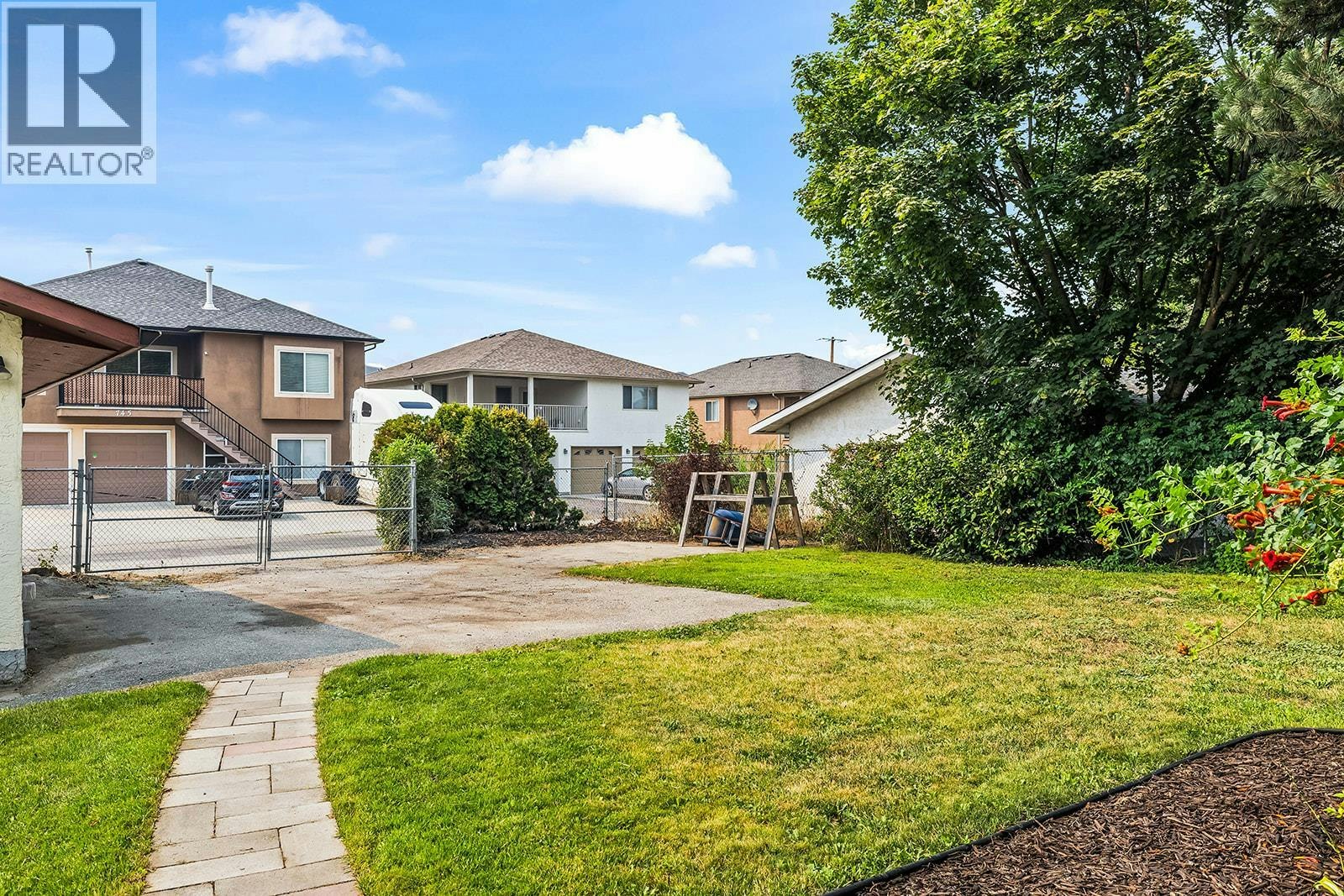 748 N Hollywood Road, Kelowna, BC, V1X 5Y7 - 33