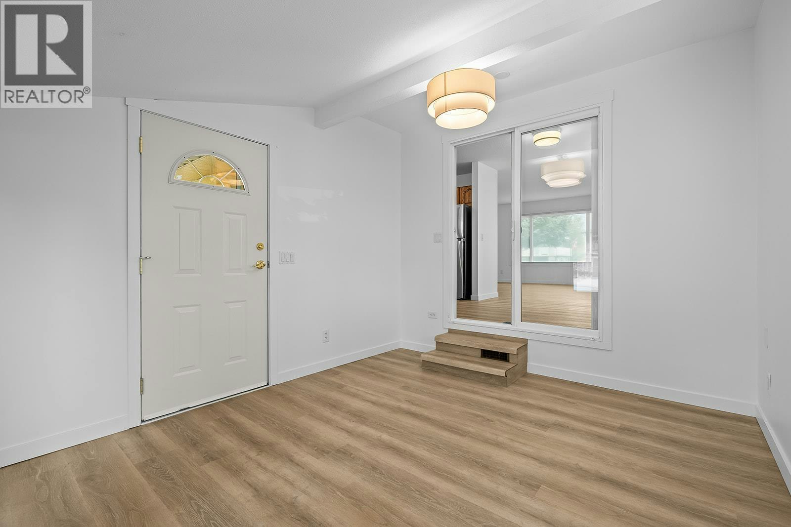 748 N Hollywood Road, Kelowna, BC, V1X 5Y7 - 15