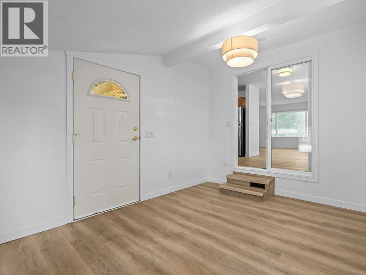 748 N Hollywood Road, Kelowna, BC, V1X 5Y7 - 15