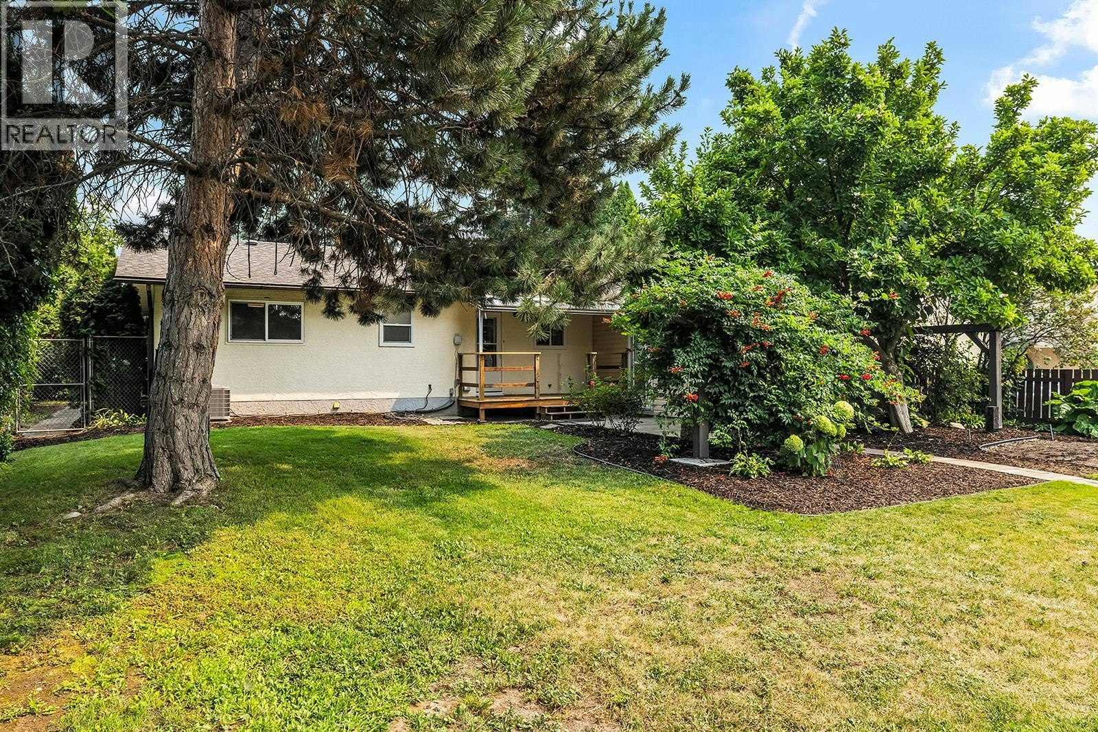748 N Hollywood Road, Kelowna, BC, V1X 5Y7 - 27