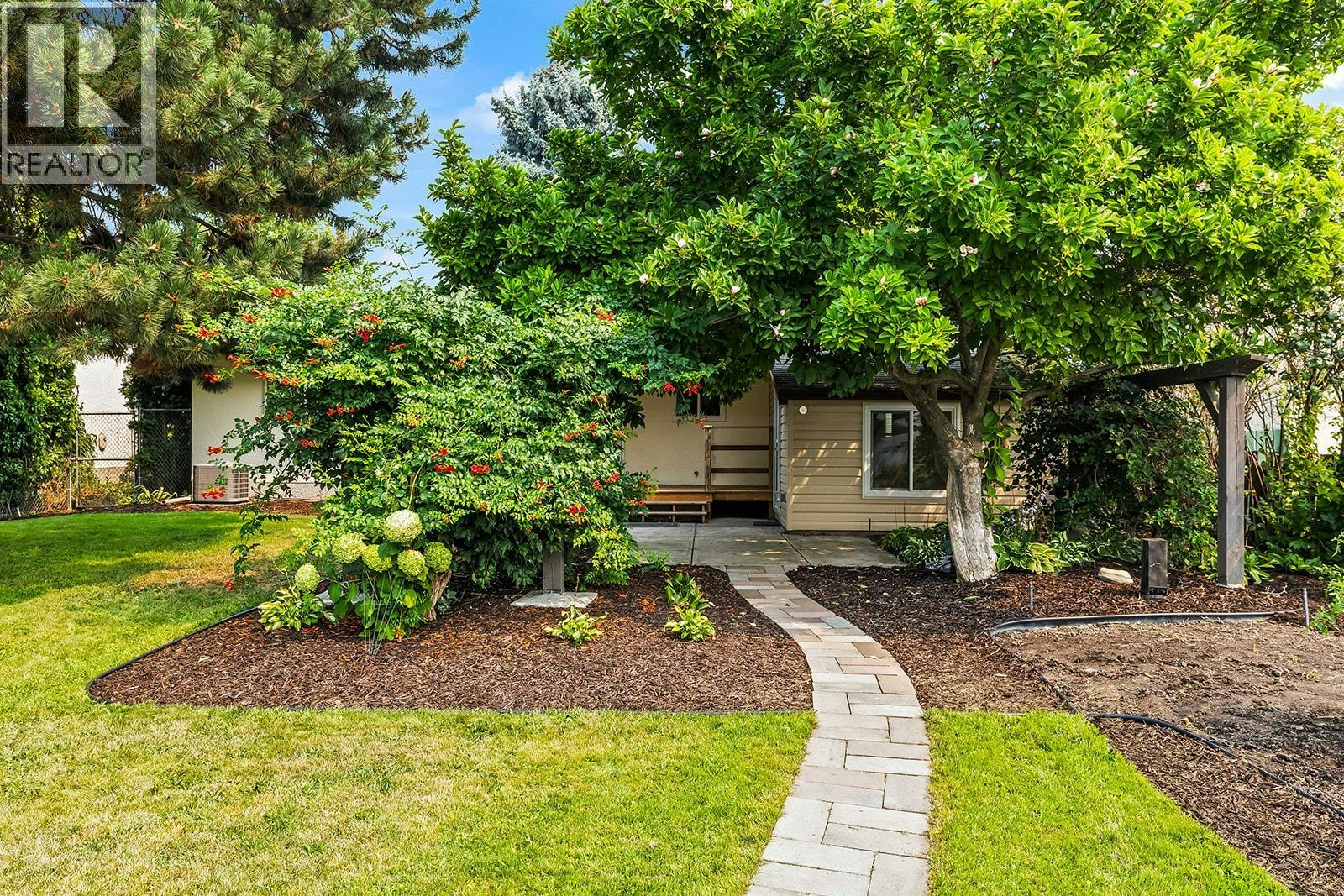 748 N Hollywood Road, Kelowna, BC, V1X 5Y7 - 26