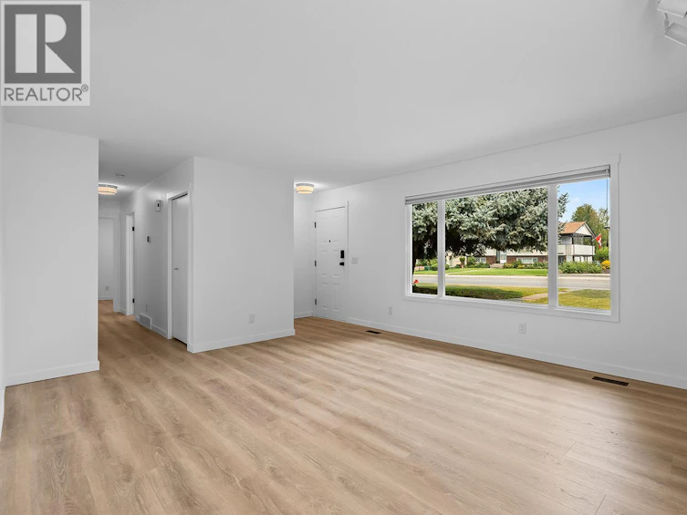 748 N Hollywood Road, Kelowna, BC, V1X 5Y7 - 3