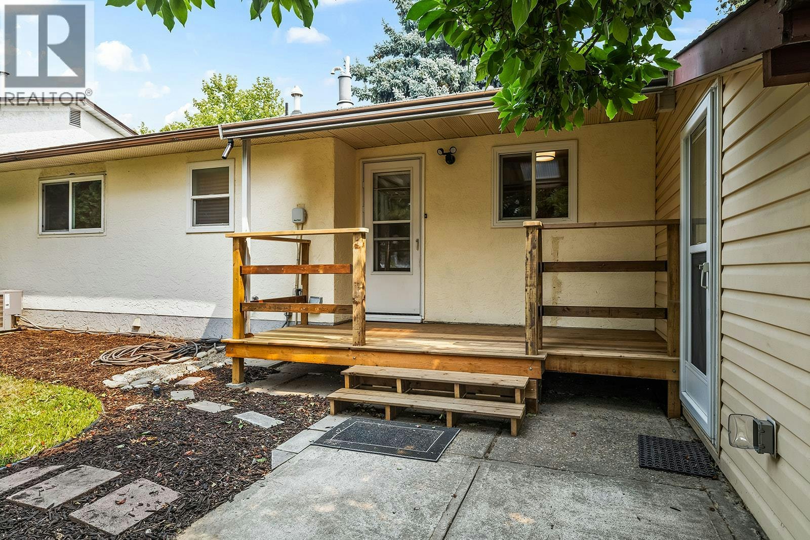 748 N Hollywood Road, Kelowna, BC, V1X 5Y7 - 29