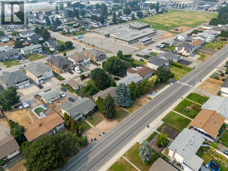 748 N Hollywood Road, Kelowna, BC, V1X 5Y7 - 39
