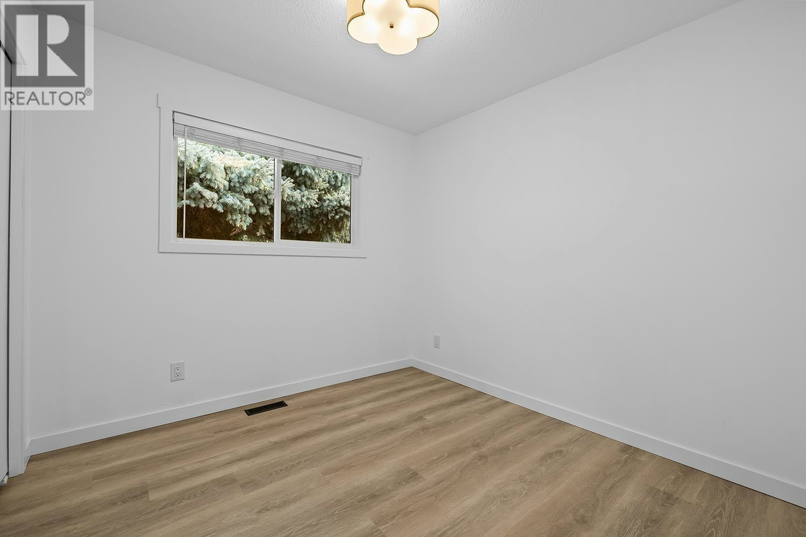 748 N Hollywood Road, Kelowna, BC, V1X 5Y7 - 24