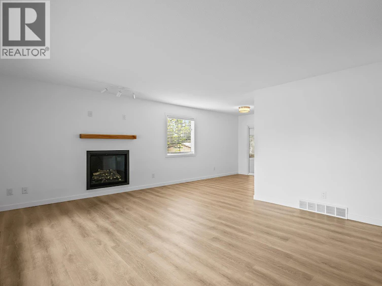 748 N Hollywood Road, Kelowna, BC, V1X 5Y7 - 5