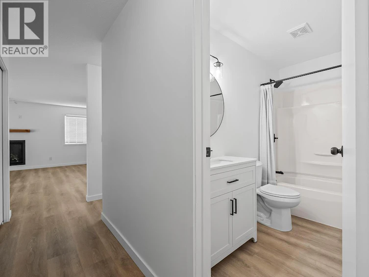 748 N Hollywood Road, Kelowna, BC, V1X 5Y7 - 22