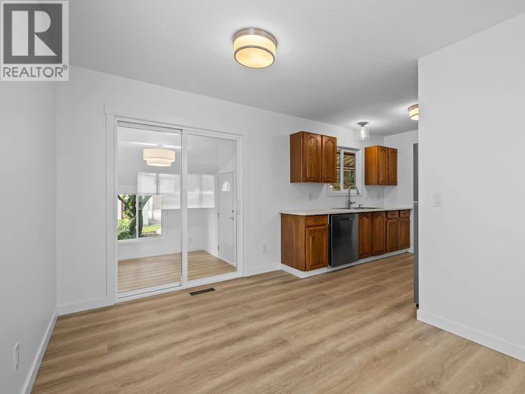 748 N Hollywood Road, Kelowna, BC, V1X 5Y7 - 7