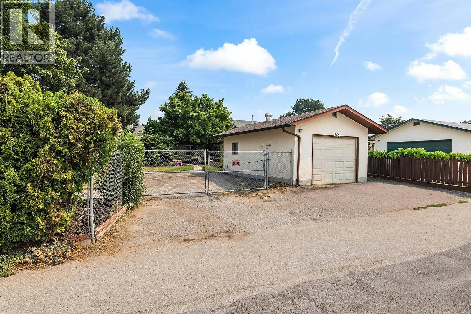 748 N Hollywood Road, Kelowna, BC, V1X 5Y7 - 34