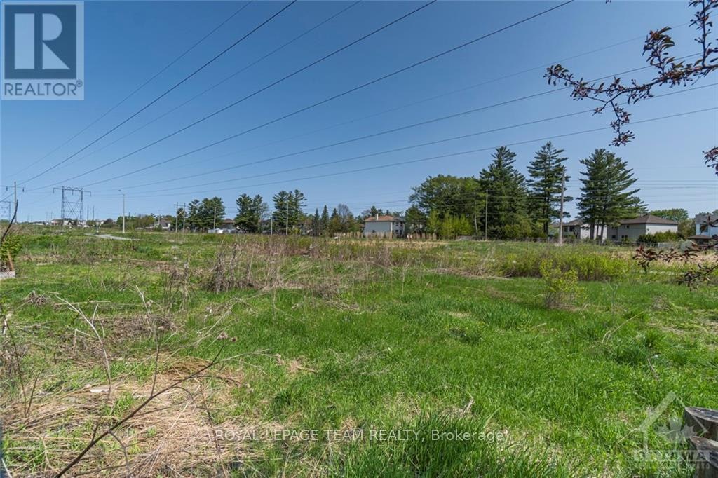 258 Forestbrook Street, Ottawa, ON, K2K 0B4 - 3