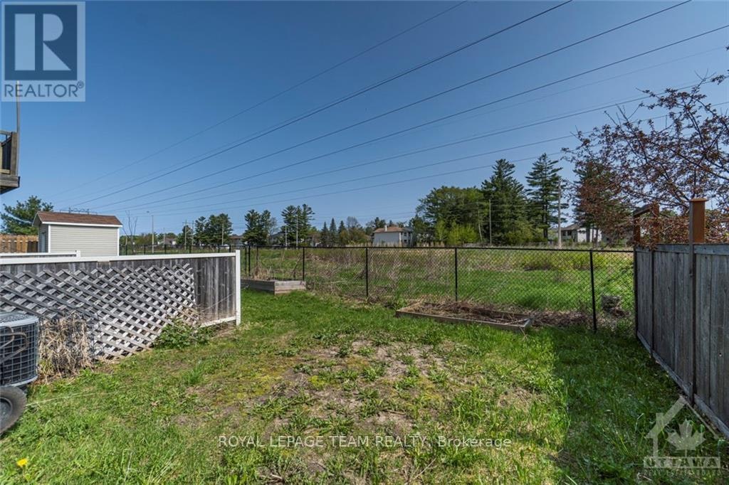 258 Forestbrook Street, Ottawa, ON, K2K 0B4 - 2