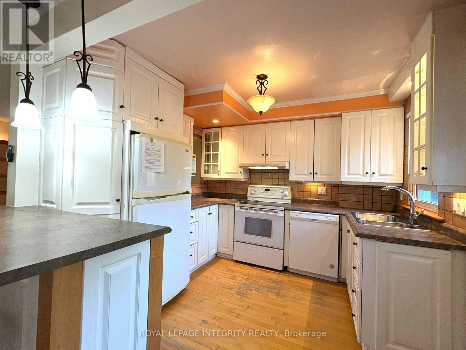 1222 Dorchester Avenue, Ottawa, ON, K1Z 8E4 - 16