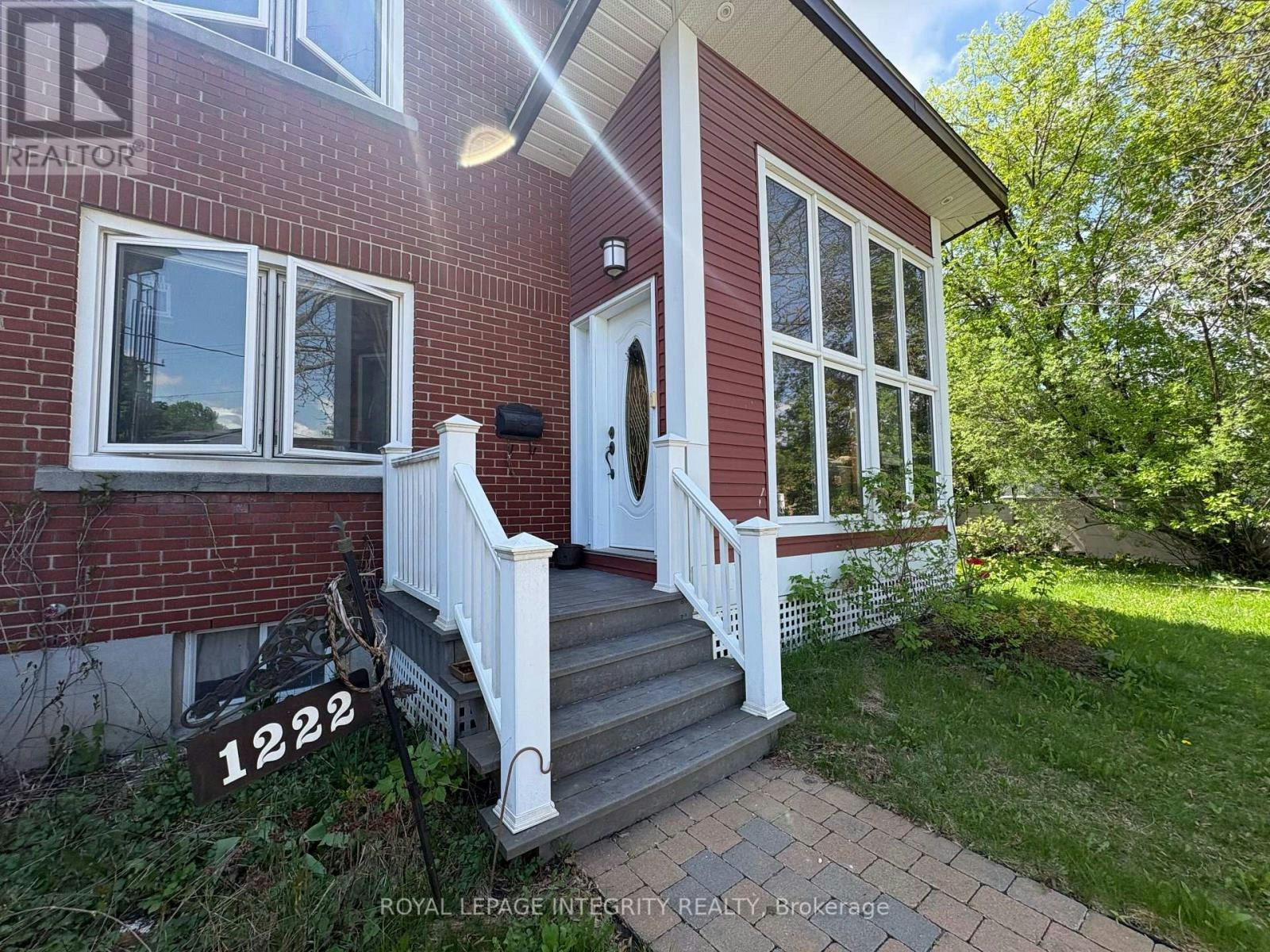 1222 Dorchester Avenue, Ottawa, ON, K1Z 8E4 - 3