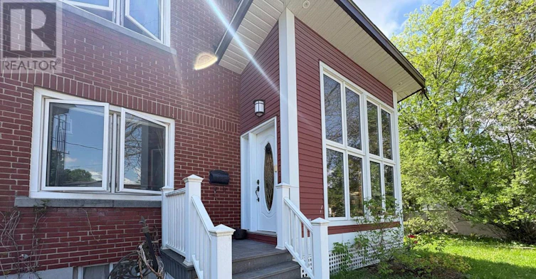 1222 Dorchester Avenue, Ottawa, ON, K1Z 8E4 - 3