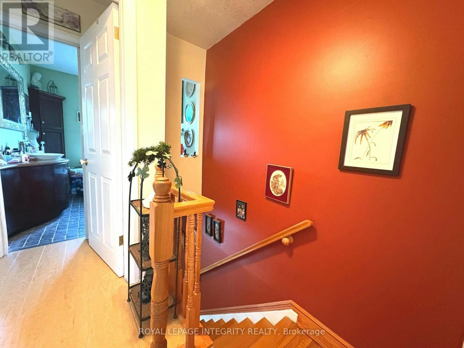 1222 Dorchester Avenue, Ottawa, ON, K1Z 8E4 - 20