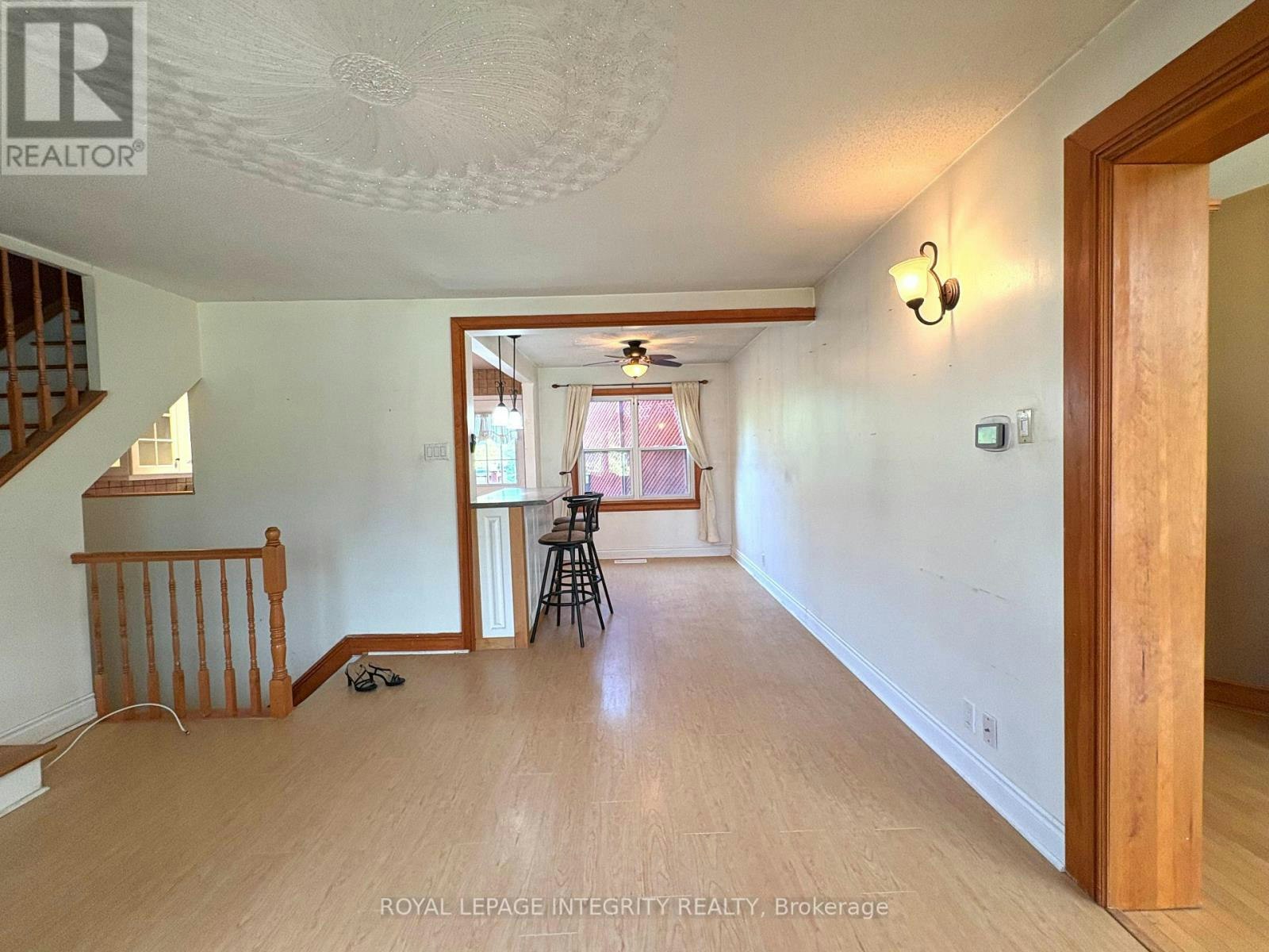 1222 Dorchester Avenue, Ottawa, ON, K1Z 8E4 - 10