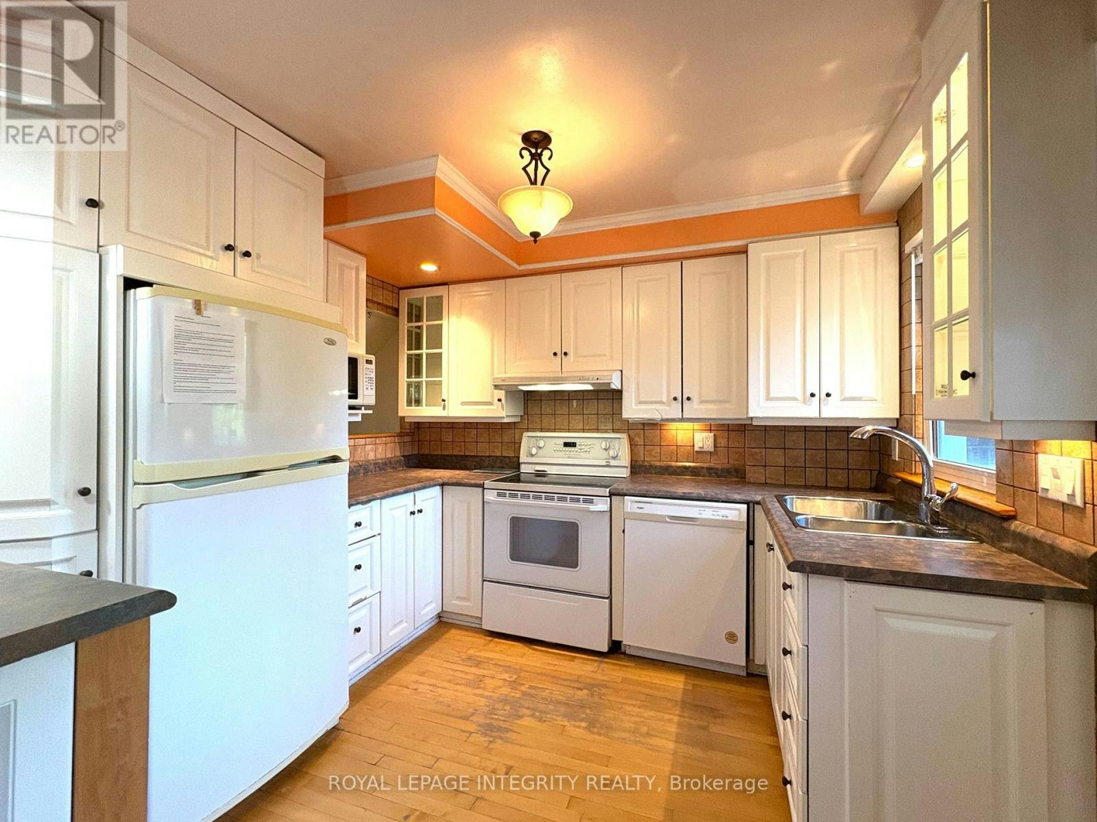 1222 Dorchester Avenue, Ottawa, ON, K1Z 8E4 - 17