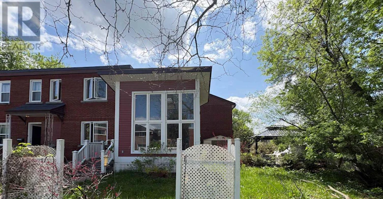 1222 Dorchester Avenue, Ottawa, ON, K1Z 8E4 - 2