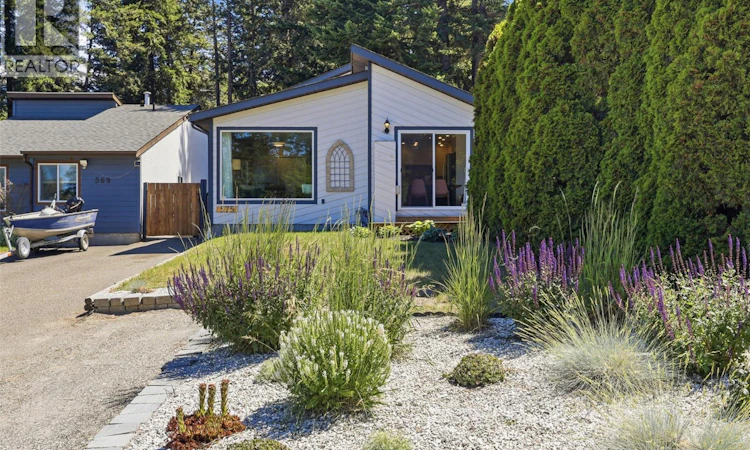 575 Gleneagles Drive