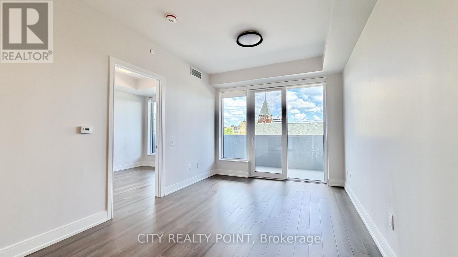 510-2525 Bathurst Street, Toronto, ON, M6B 2Y9 - 2