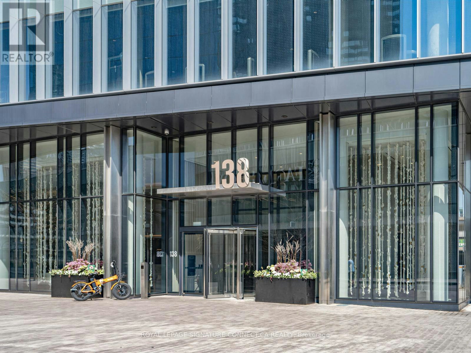 805-138 Downes Street, Toronto, ON, M5E 0E4 - 2