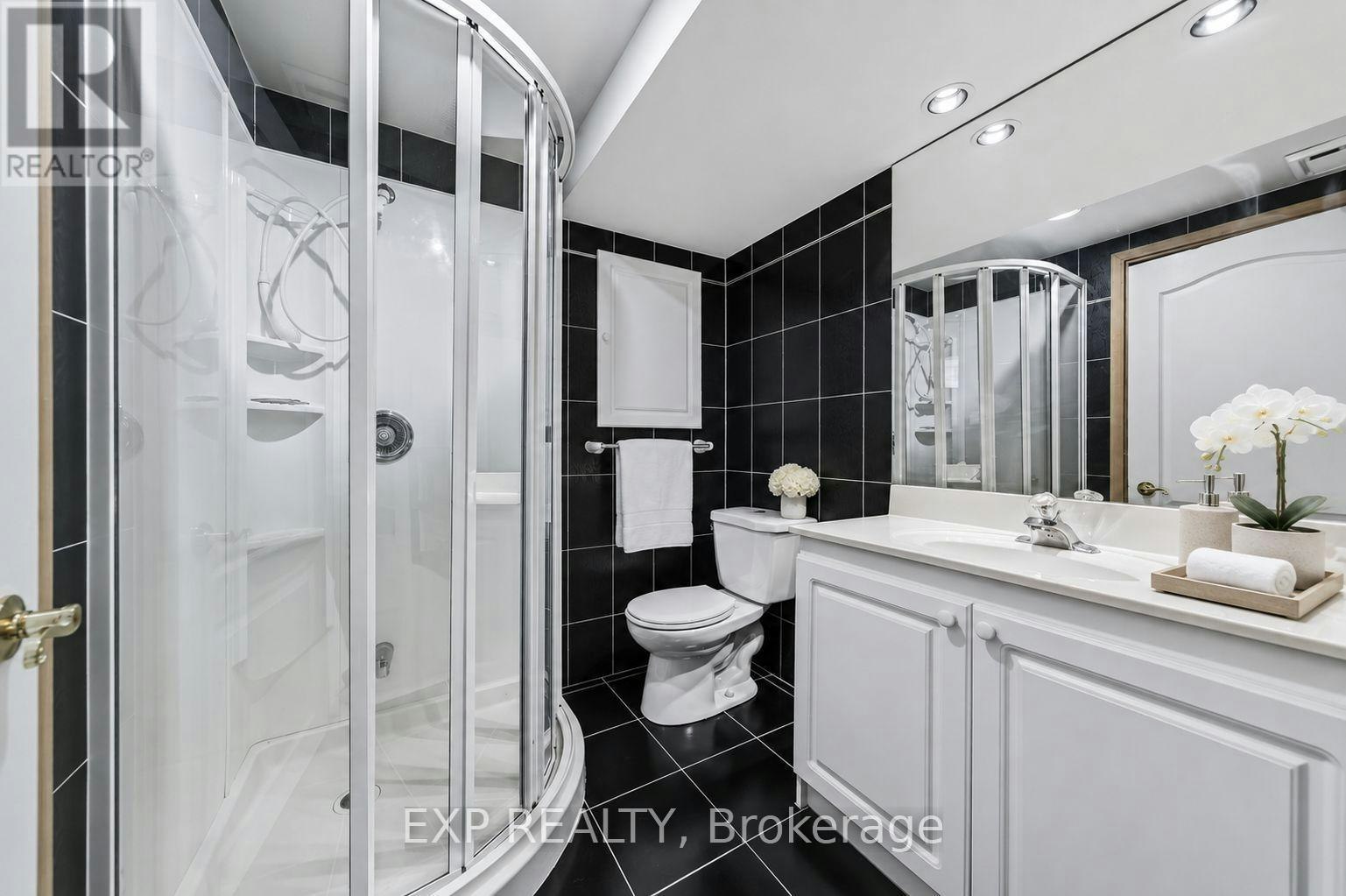 19 Springbrook Drive, Richmond Hill, ON, L4B 3R9 - 28