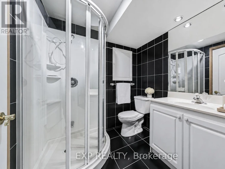 19 Springbrook Drive, Richmond Hill, ON, L4B 3R9 - 28
