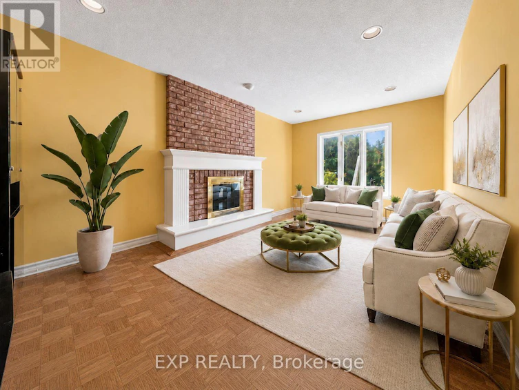 19 Springbrook Drive, Richmond Hill, ON, L4B 3R9 - 7