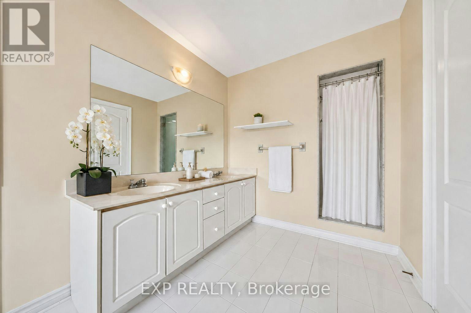 19 Springbrook Drive, Richmond Hill, ON, L4B 3R9 - 18