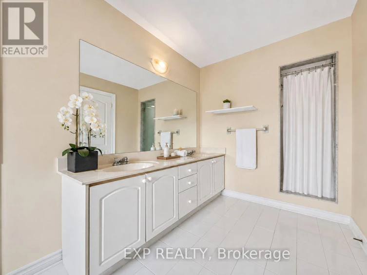 19 Springbrook Drive, Richmond Hill, ON, L4B 3R9 - 18