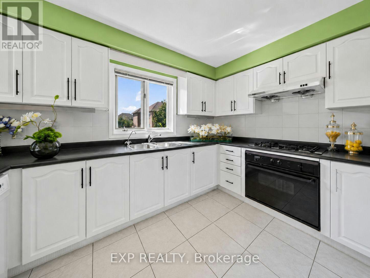 19 Springbrook Drive, Richmond Hill, ON, L4B 3R9 - 15