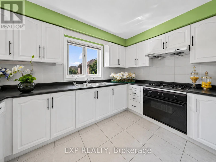19 Springbrook Drive, Richmond Hill, ON, L4B 3R9 - 15