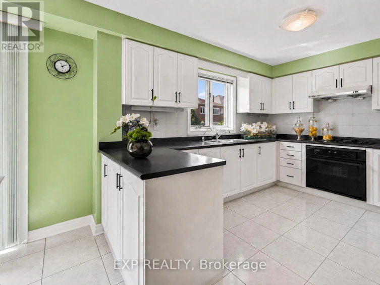 19 Springbrook Drive, Richmond Hill, ON, L4B 3R9 - 14