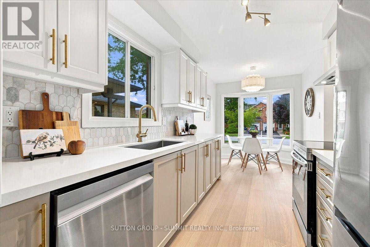 2020 Chrisdon Road, Burlington, ON, L7M 3W8