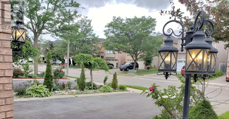 6 Sweet Briar Lane, Brampton, ON, L6Z 4V3 - 3