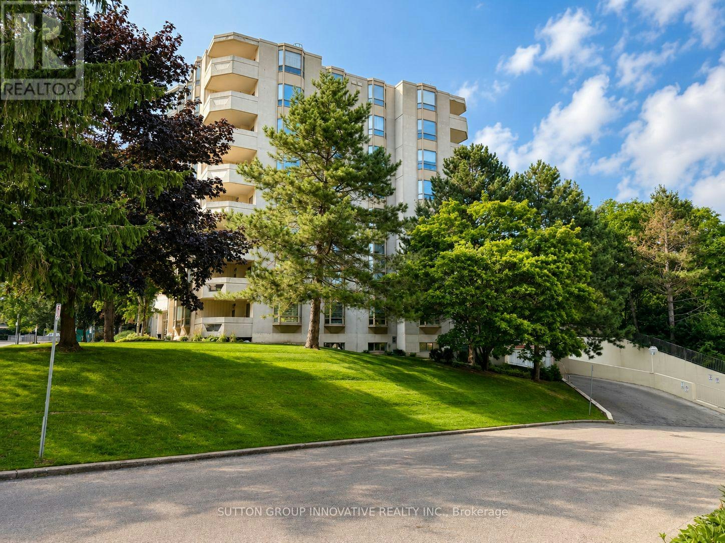 507-8 Village Green Boulevard, Hamilton, ON, L8G 5B8