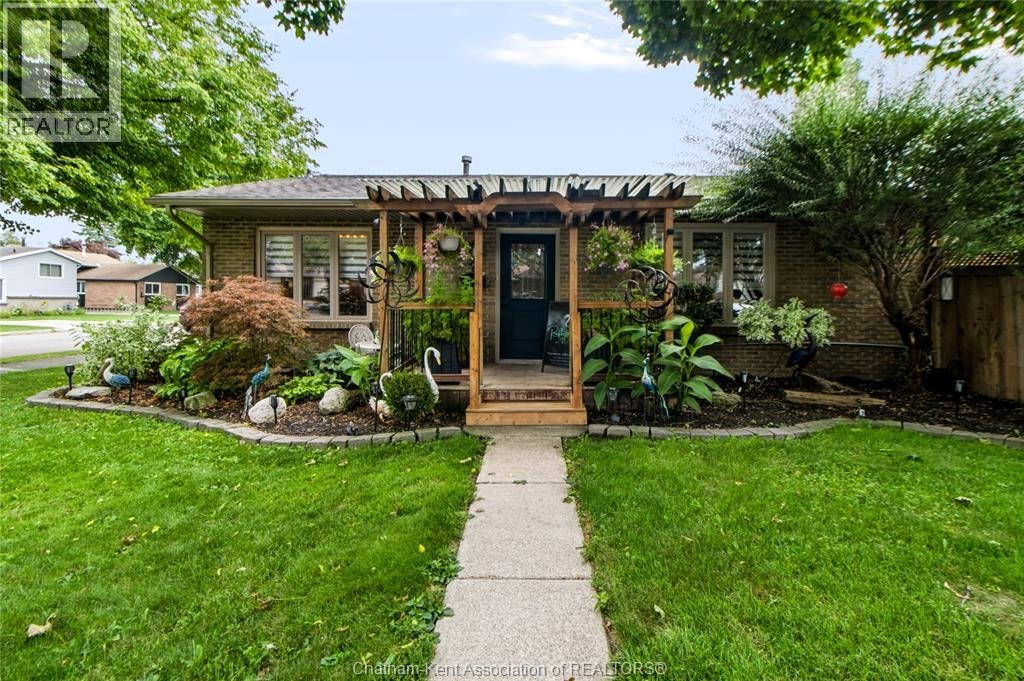 26 Earl Drive, Chatham-Kent, ON, N7M 5Z3