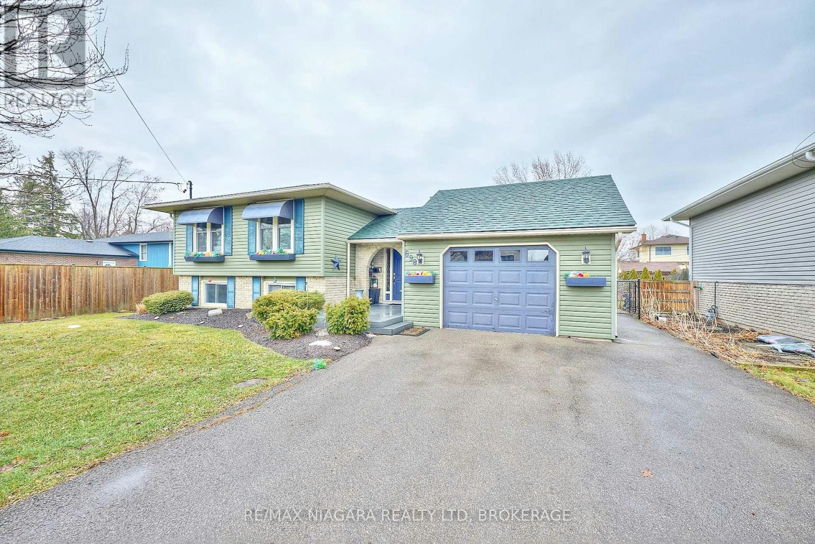 698 Buffalo Road, Fort Erie, ON, L2A 5T6