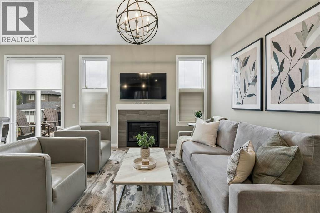 4 Emberside Place, Cochrane, AB, T4C 2L8